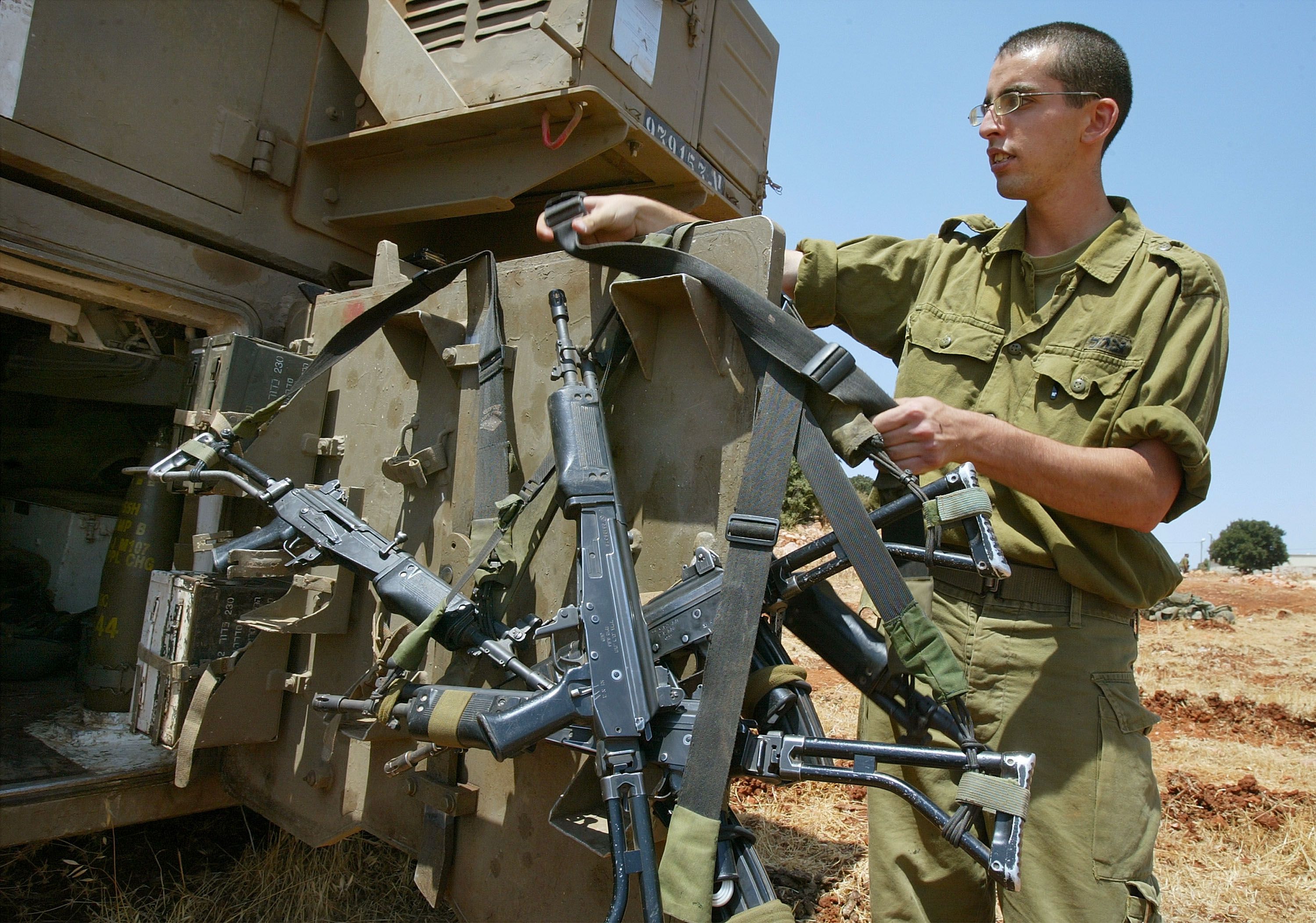 israel military small arms