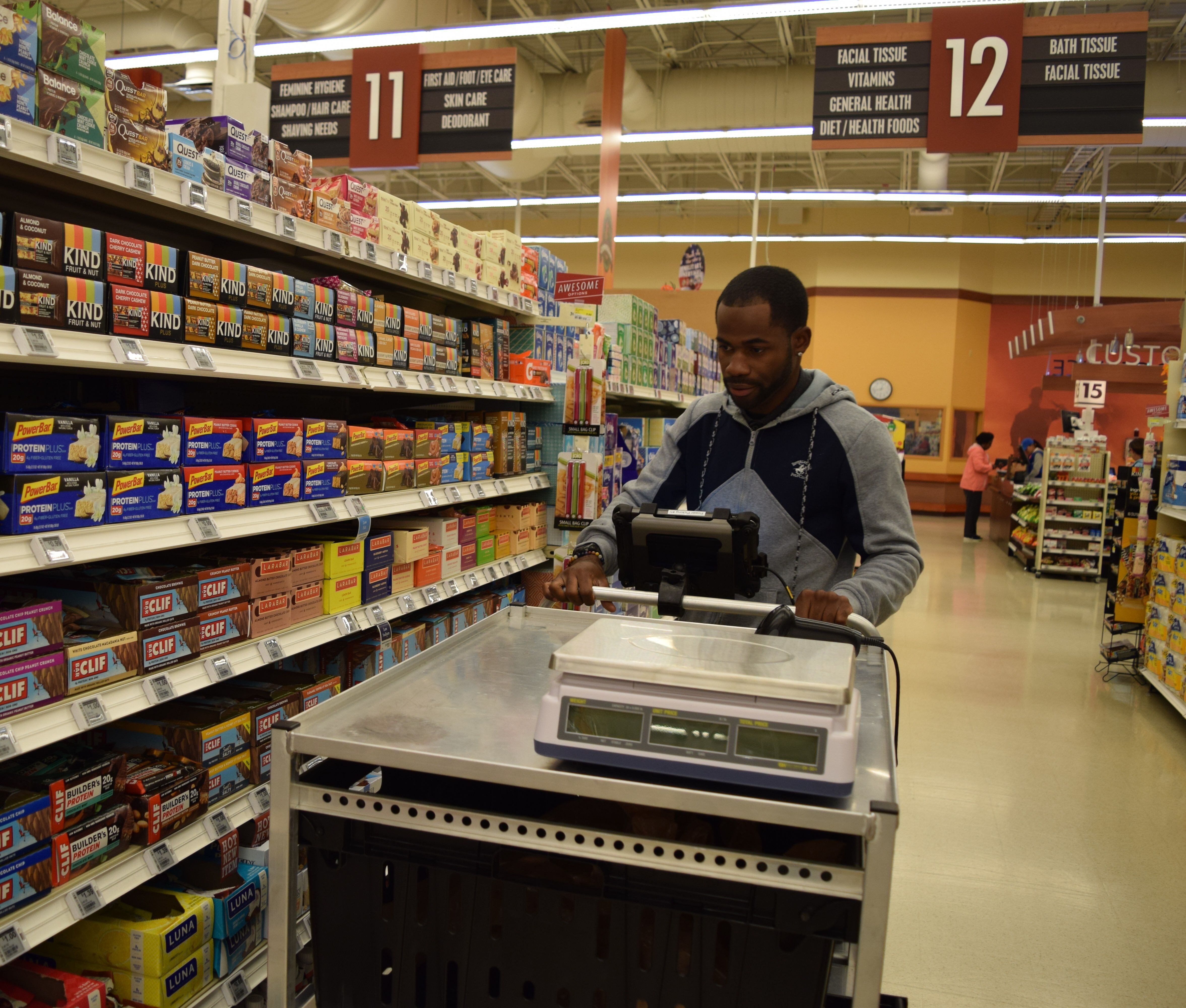 Supermarkets Enlist Shoppers in Nutrition Programs