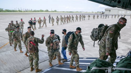 Hawaii Guardsmen airlifted to neighbor islands, assist COVID-19 response