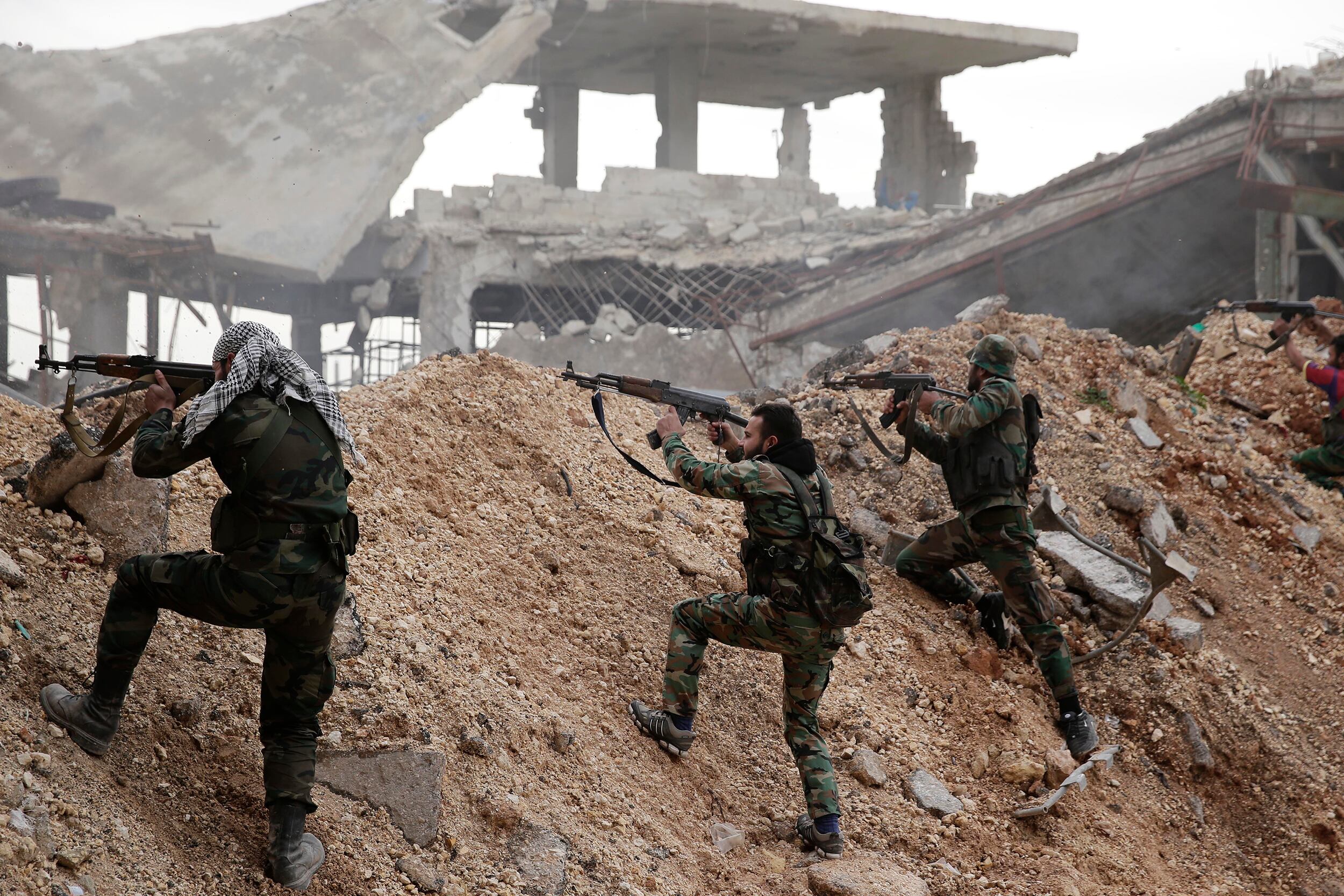 Syrian army soldiers